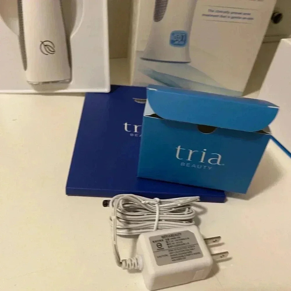 Tria Blue Light Acne Clearing. Problem with Acne no worries get this to help you - Picture 10 of 10